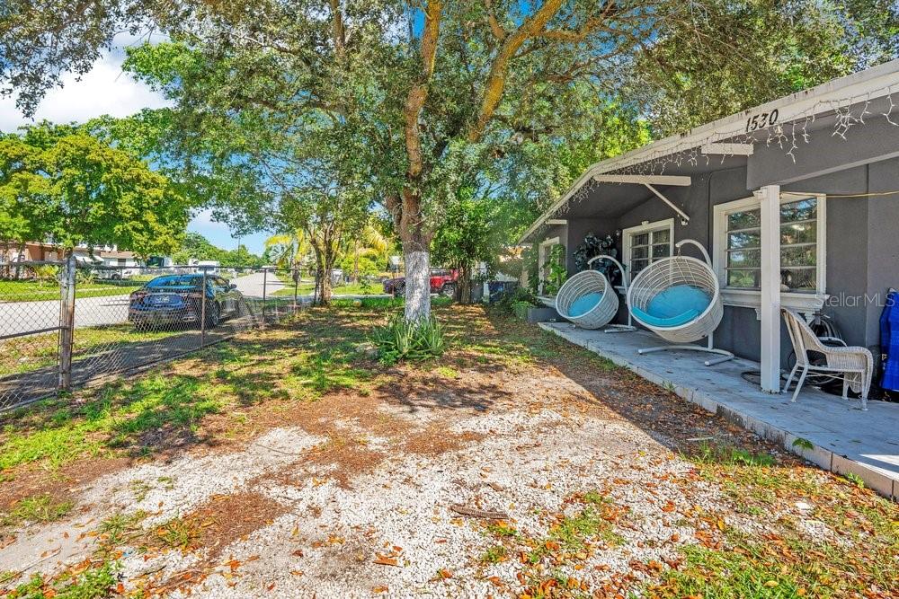 1530 NE 43RD COURT, POMPANO BEACH, FL — photo 2 of 24