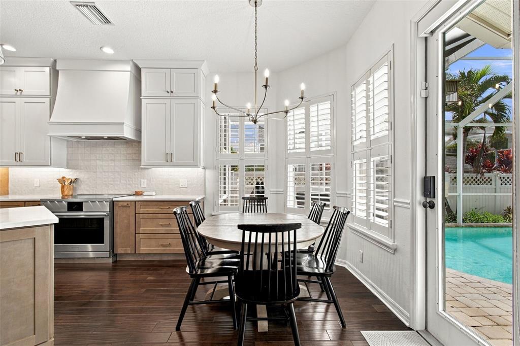 10306 MARCHMONT COURT, TAMPA, FL — photo 4 of 30
