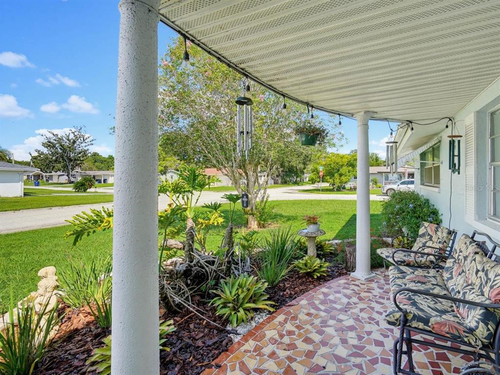 7130 HOLLYBAY ROAD, NEW PORT RICHEY, FL — photo 3 of 30