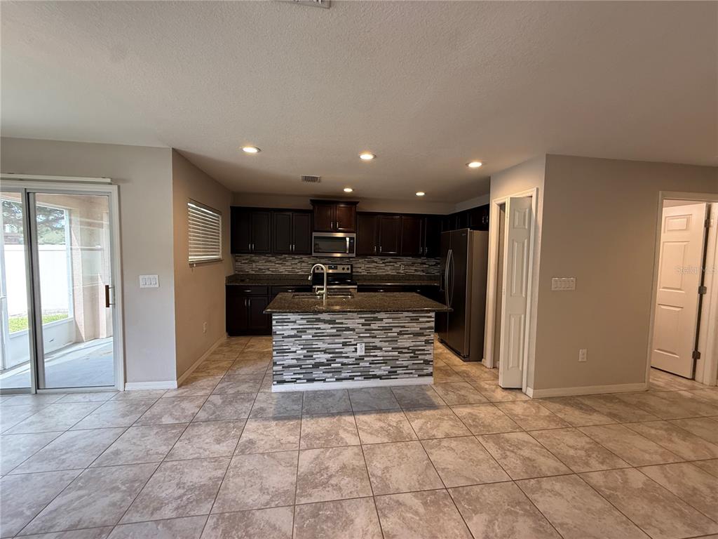 5011 CHIPOTLE LANE, WESLEY CHAPEL, FL — photo 2 of 30