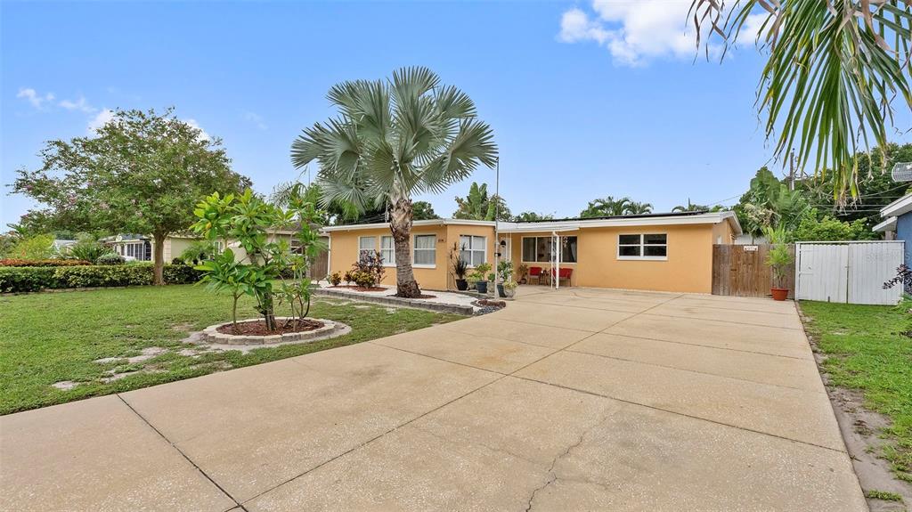 3334 70TH WAY N, ST PETERSBURG, FL — photo 3 of 30