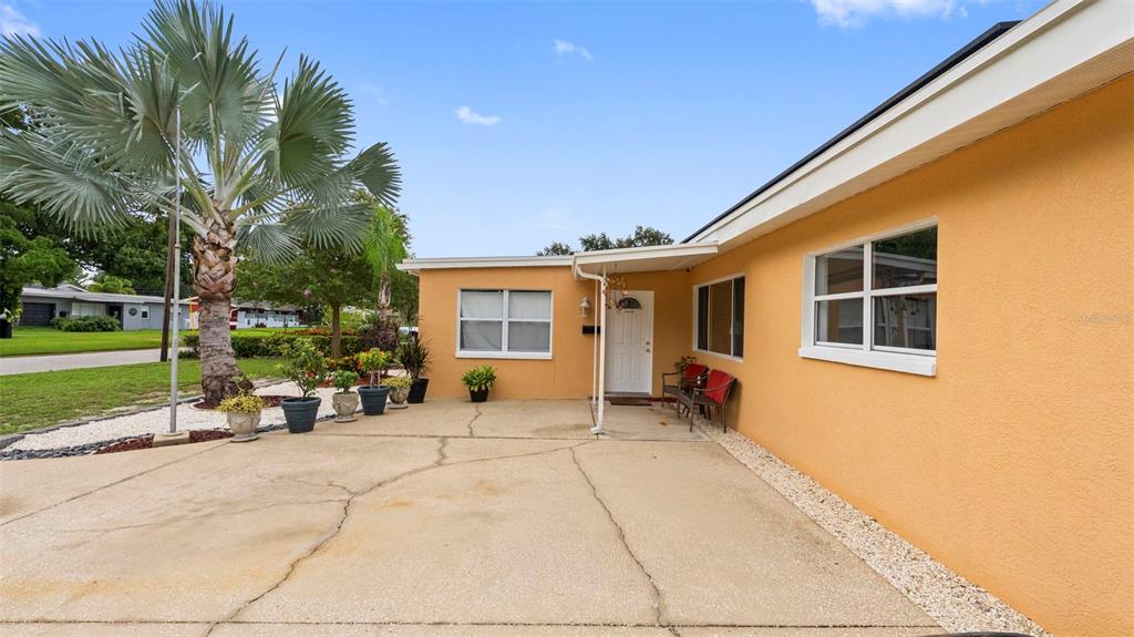 3334 70TH WAY N, ST PETERSBURG, FL — photo 4 of 30