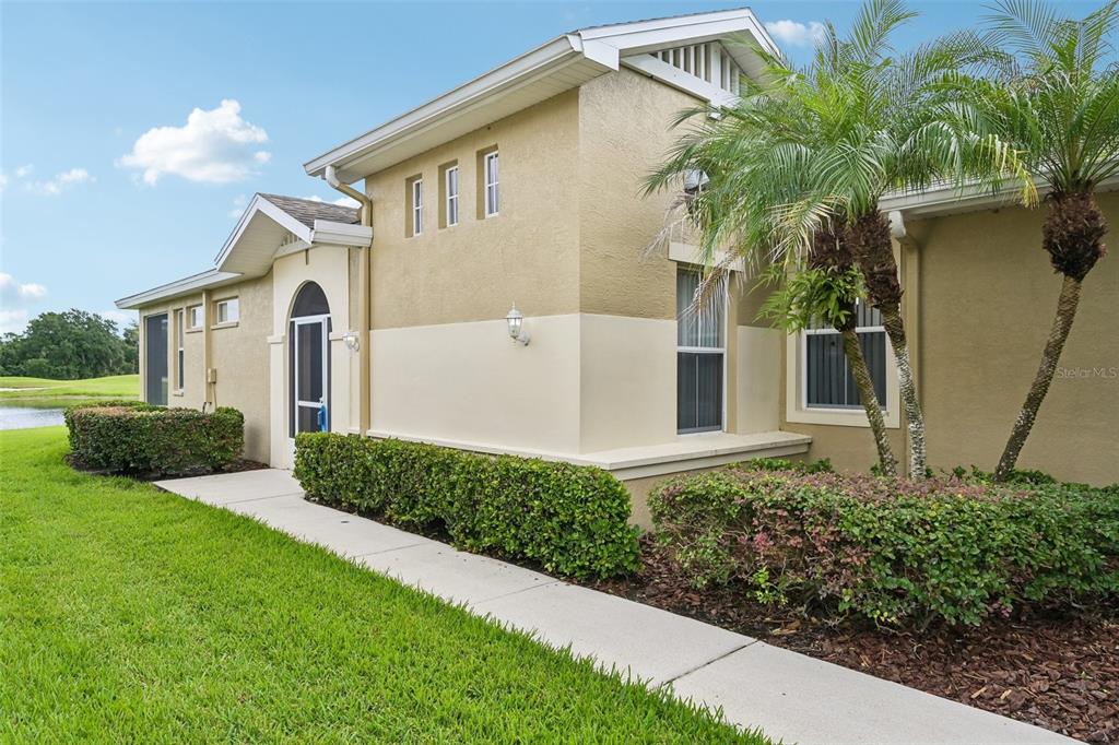 1933 INVERNESS GREENS DRIVE, SUN CITY CENTER, FL — photo 2 of 30