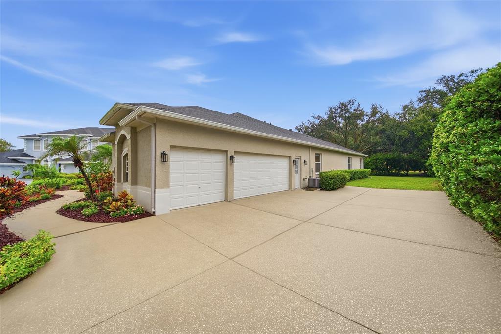 4034 EXECUTIVE DRIVE, PALM HARBOR, FL — photo 5 of 30