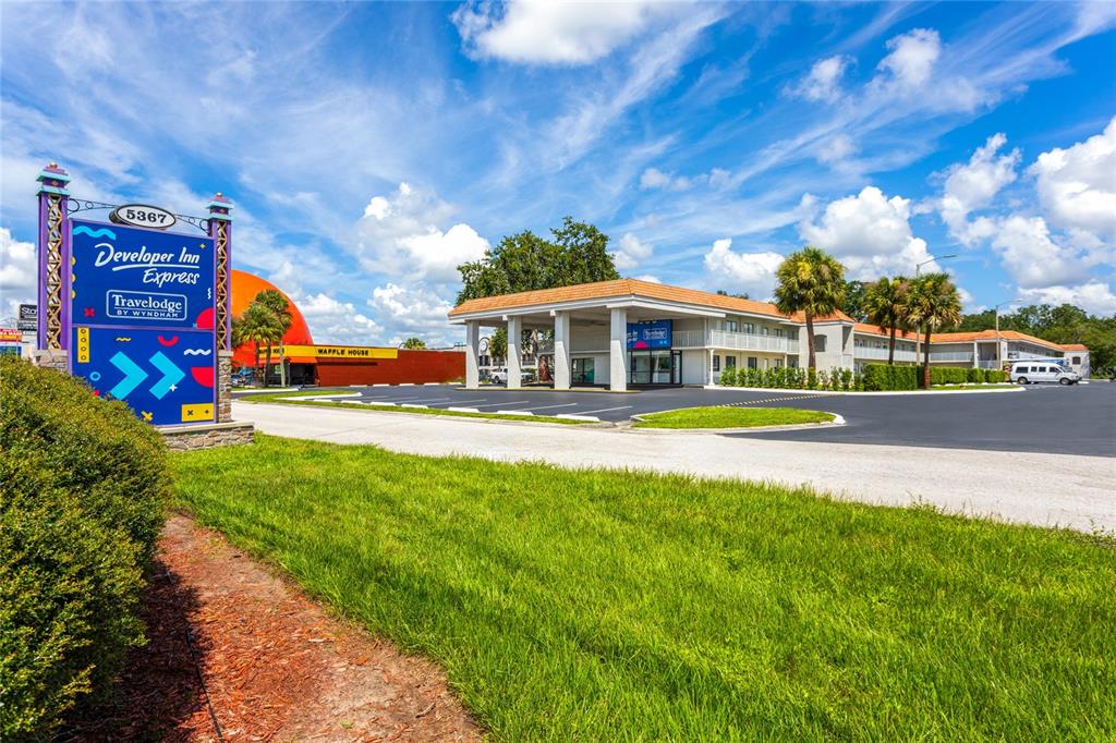 5367 W IRLO BRONSON MEMORIAL HIGHWAY UNIT 2-214