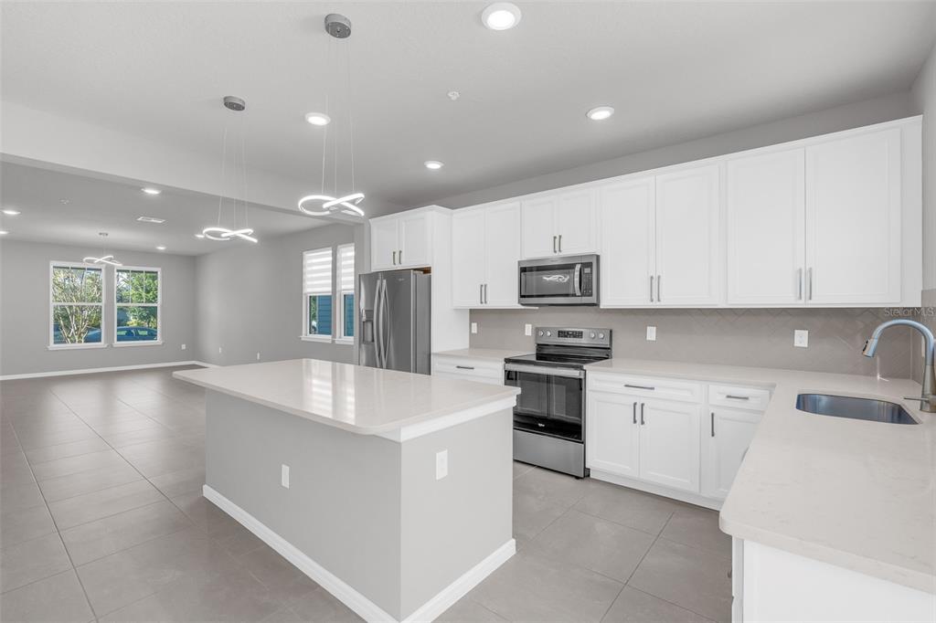 14187 LANIKAI BEACH DRIVE, ORLANDO, FL — photo 4 of 57