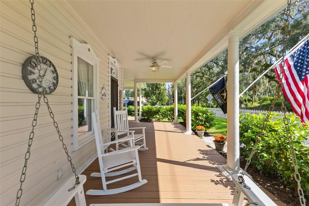 427 HOWELL AVENUE, BROOKSVILLE, FL — photo 5 of 70