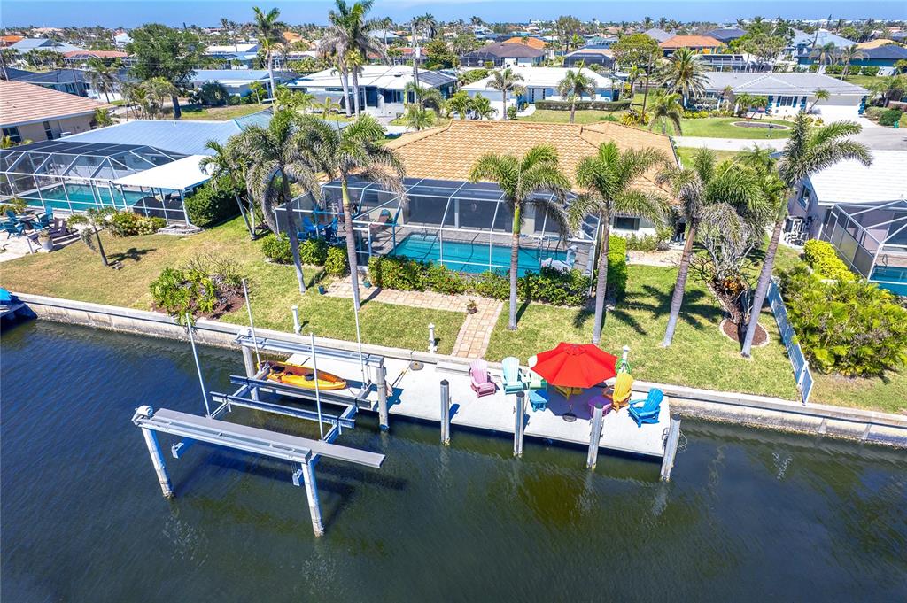 471 CAPRI ISLES COURT