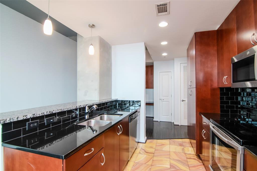 777 N ASHLEY DRIVE UNIT 2608, TAMPA, FL — photo 4 of 30