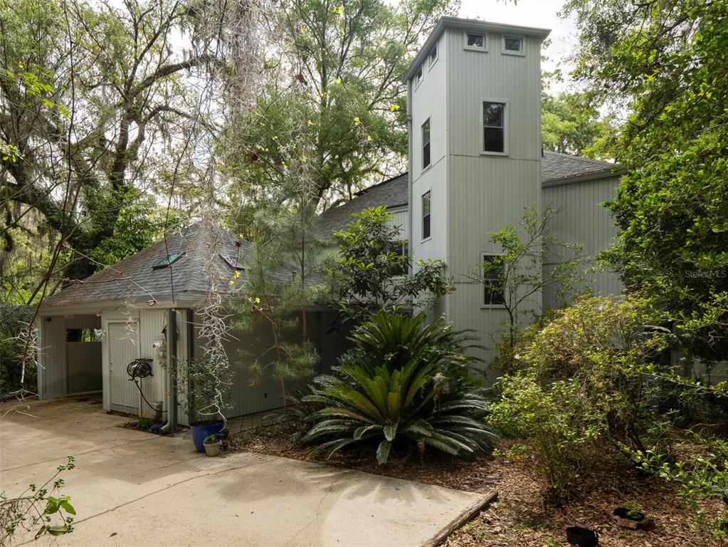 222 SW 27TH STREET