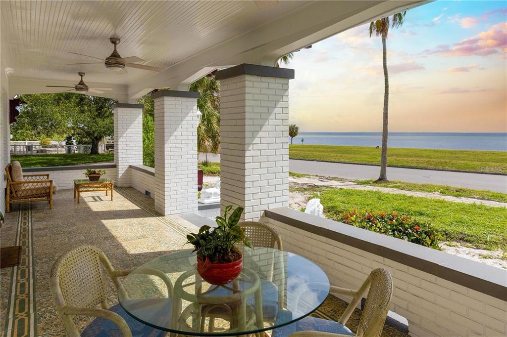2041 BEACH DR SE, ST PETERSBURG, FL — photo 3 of 30