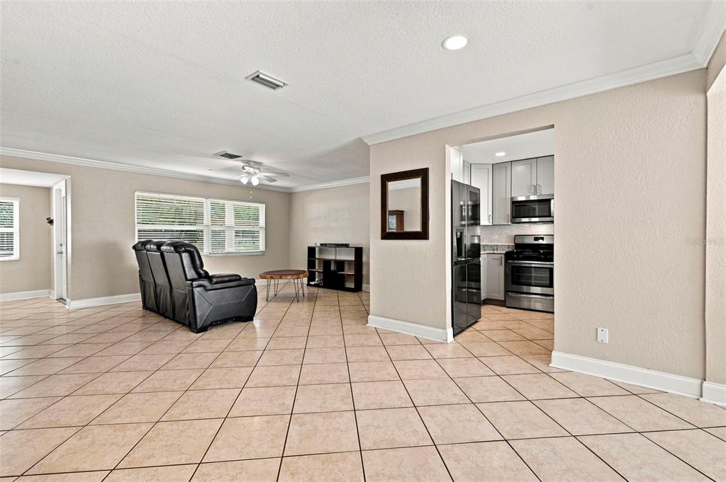 7719 91ST STREET, SEMINOLE, FL — photo 4 of 24