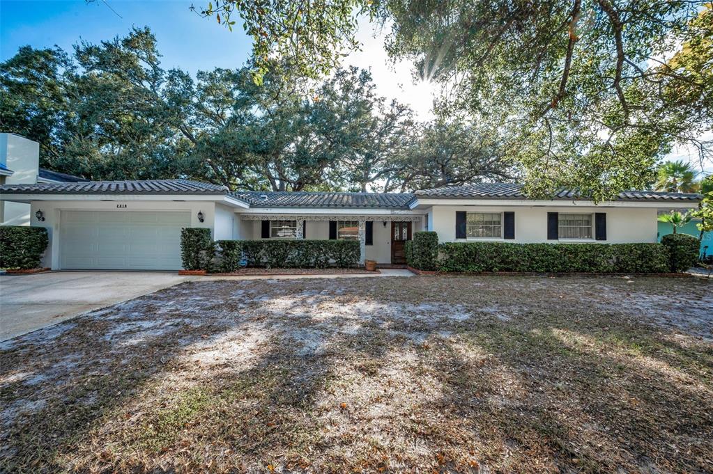 2218 HENNESEN DRIVE