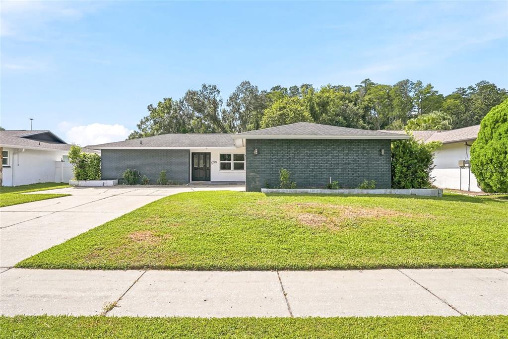 4206 WINDTREE DRIVE, TAMPA, FL — photo 4 of 30