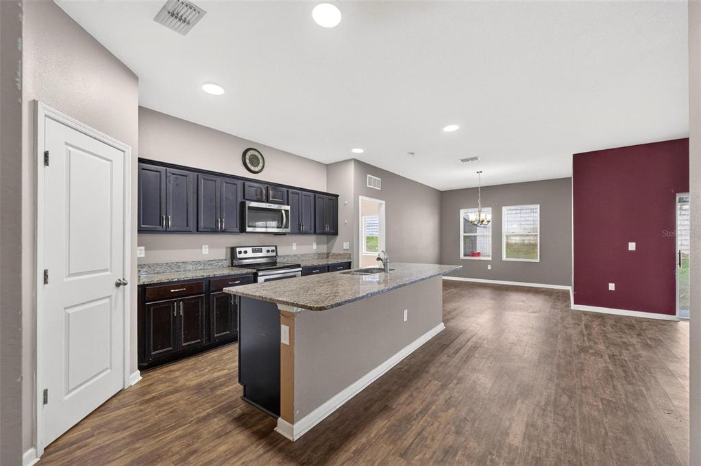 16430 BLOOM COURT, GROVELAND, FL — photo 5 of 46