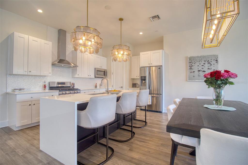 3100 W PAUL AVENUE UNIT 2, TAMPA, FL — photo 3 of 30