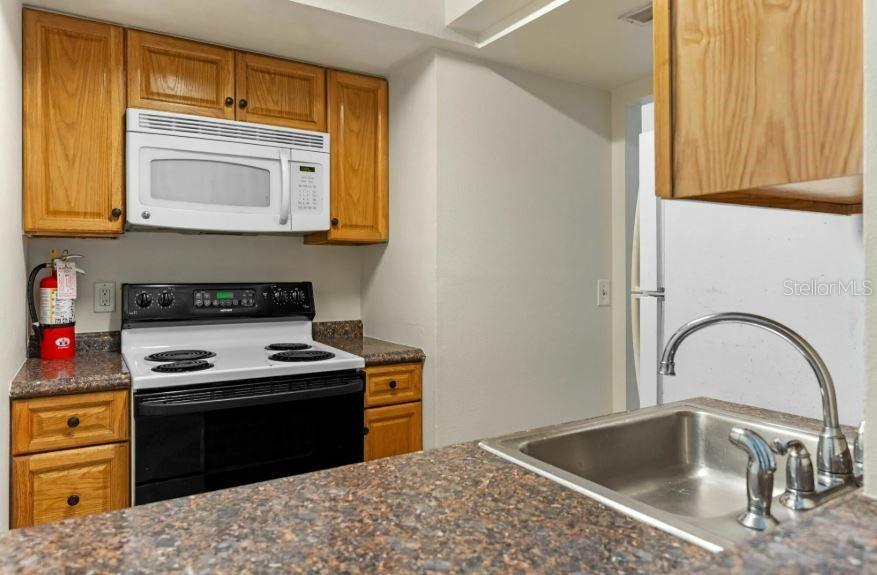 118 HARDIN PLACE UNIT C, EDGEWATER, FL — photo 5 of 17