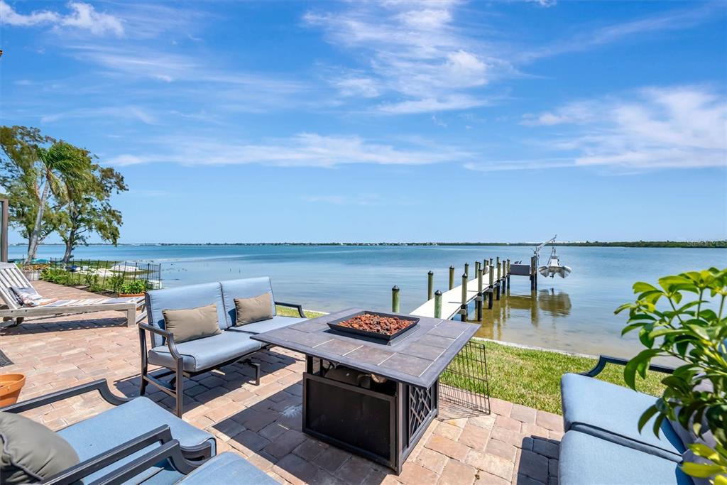3863 CATALINA DRIVE
