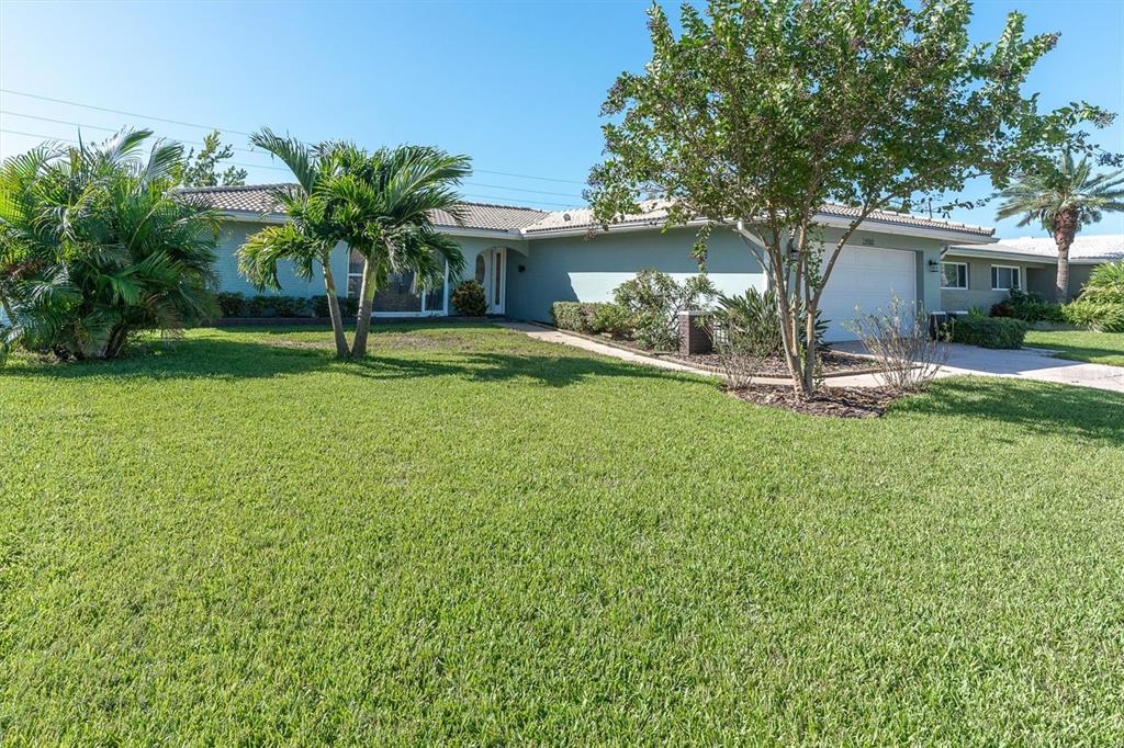 14968 IMPERIAL POINT DRIVE N, LARGO, FL — photo 4 of 62