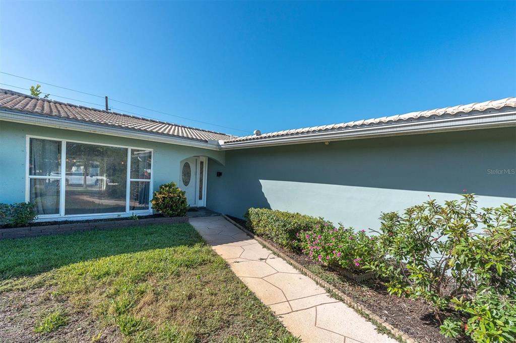 14968 IMPERIAL POINT DRIVE N, LARGO, FL — photo 5 of 62
