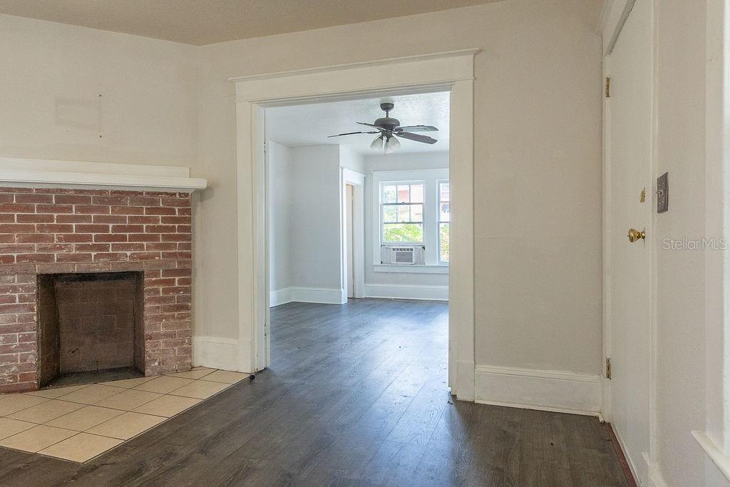 118 S GARFIELD AVENUE, DELAND, FL — photo 5 of 14