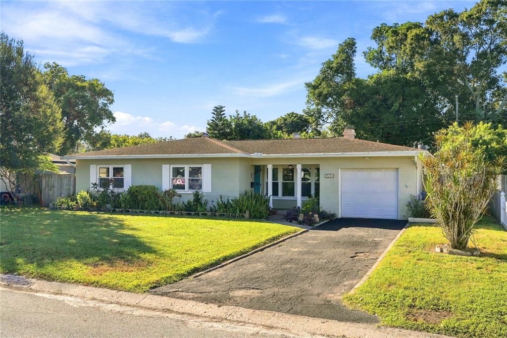 3600 YARDLEY AVENUE N, ST PETERSBURG, FL — photo 3 of 26