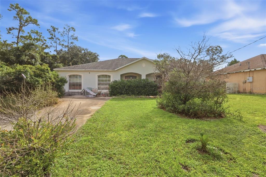 1045 8TH AVENUE, DELAND, FL — photo 4 of 29