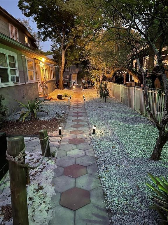 527 8TH STREET N, ST PETERSBURG, FL — photo 3 of 15