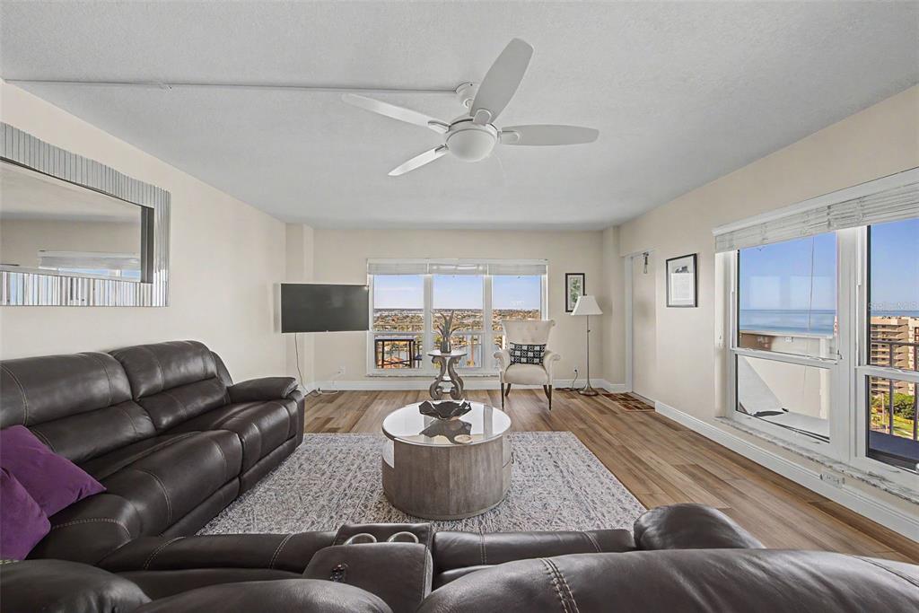 1621 GULF BOULEVARD UNIT 1601, CLEARWATER, FL — photo 4 of 30