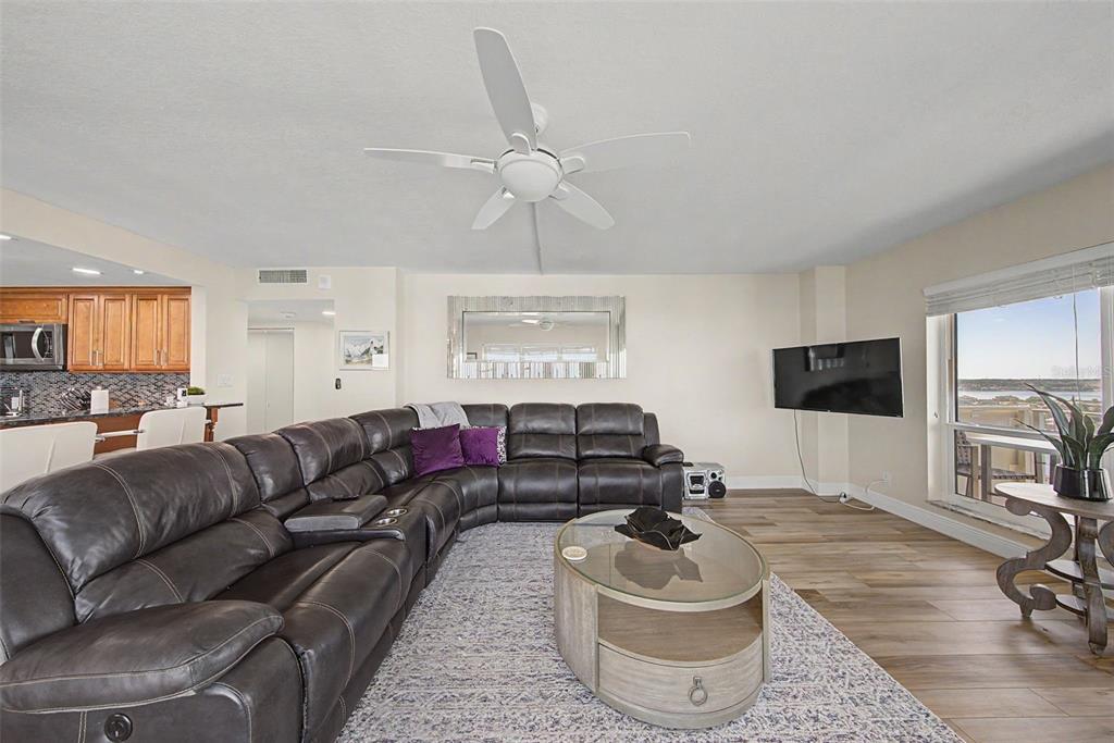 1621 GULF BOULEVARD UNIT 1601, CLEARWATER, FL — photo 5 of 30