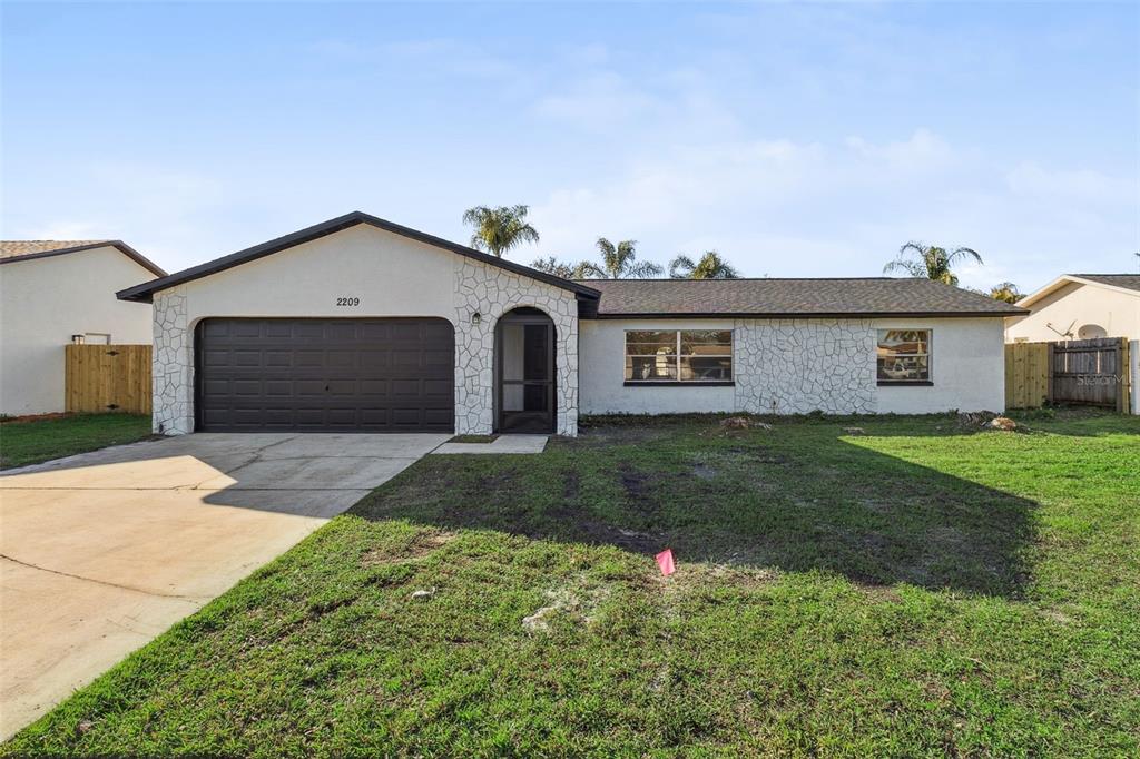 2209 SPRING CIRCLE