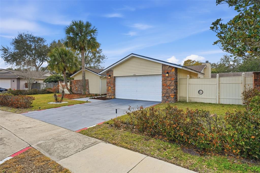 132 SAGEWOOD COURT