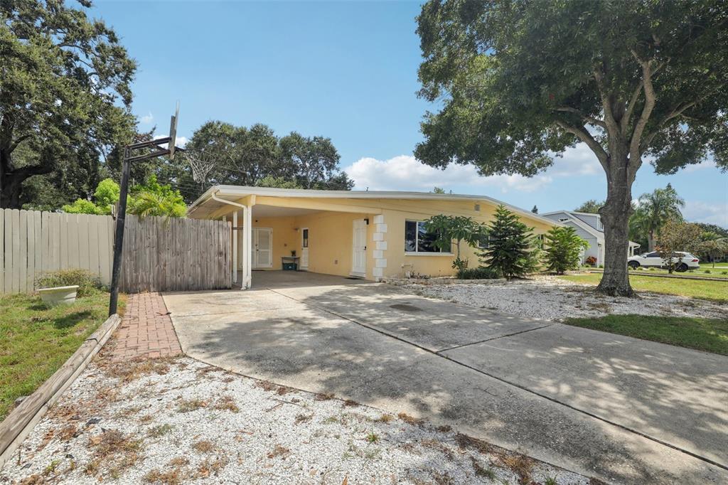 15381 BEDFORD CIRCLE W