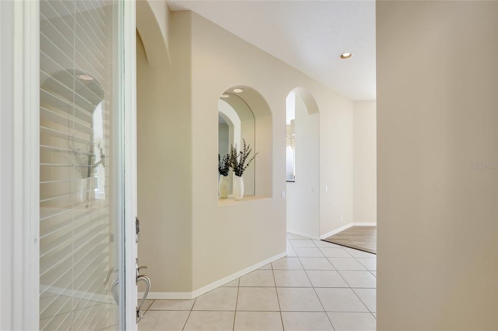 8702 52ND DRIVE E, BRADENTON, FL — photo 4 of 30