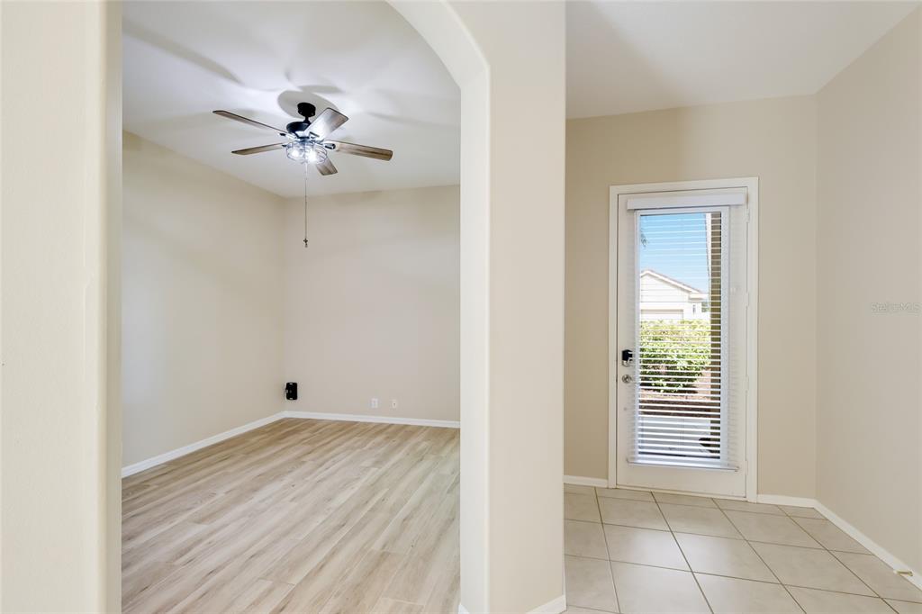 8702 52ND DRIVE E, BRADENTON, FL — photo 5 of 30