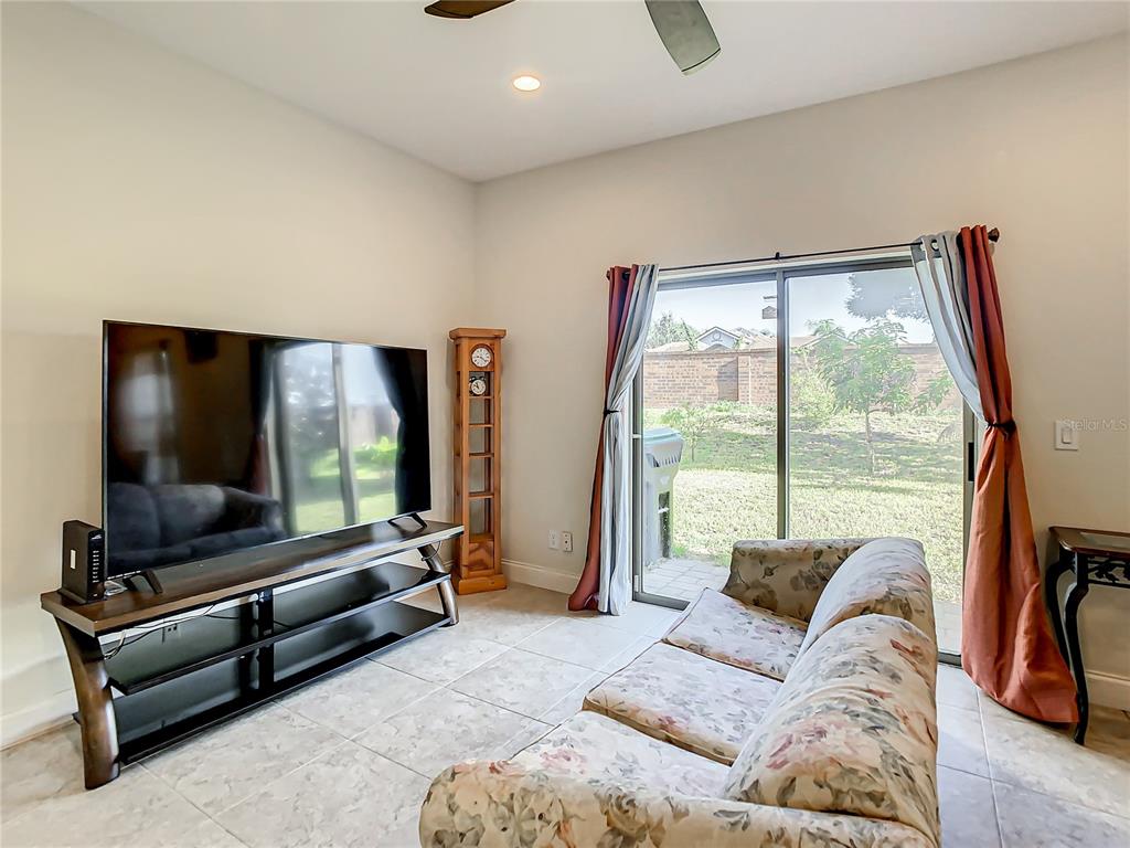 8735 ISLA BELLA DRIVE, ORLANDO, FL — photo 4 of 22