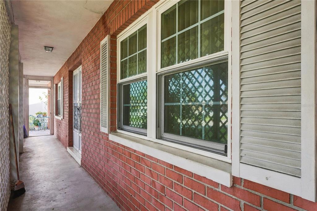 10724 PREMIER AVENUE, PORT RICHEY, FL — photo 3 of 31