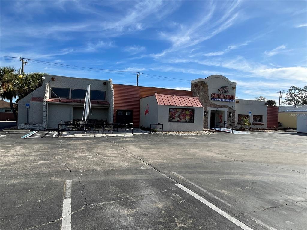 2746 TAMIAMI TRAIL