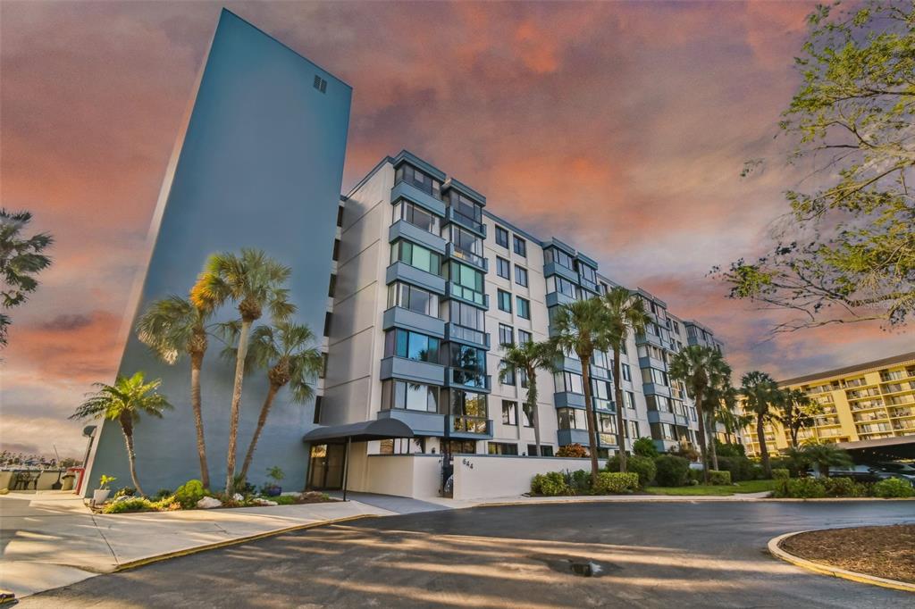 644 ISLAND WAY UNIT 603