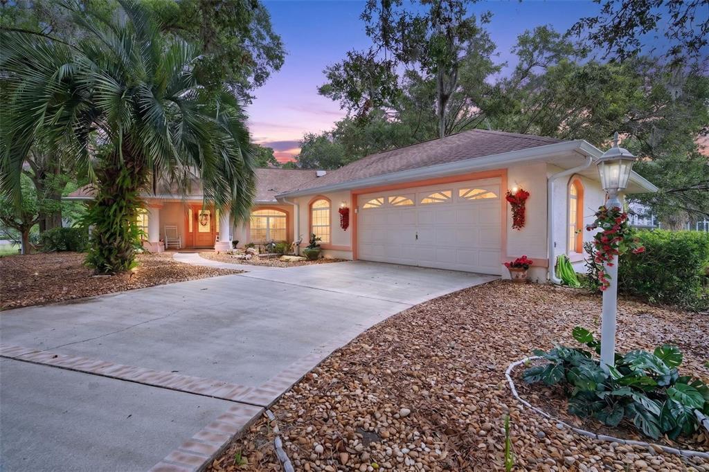 507 E GILCHRIST COURT