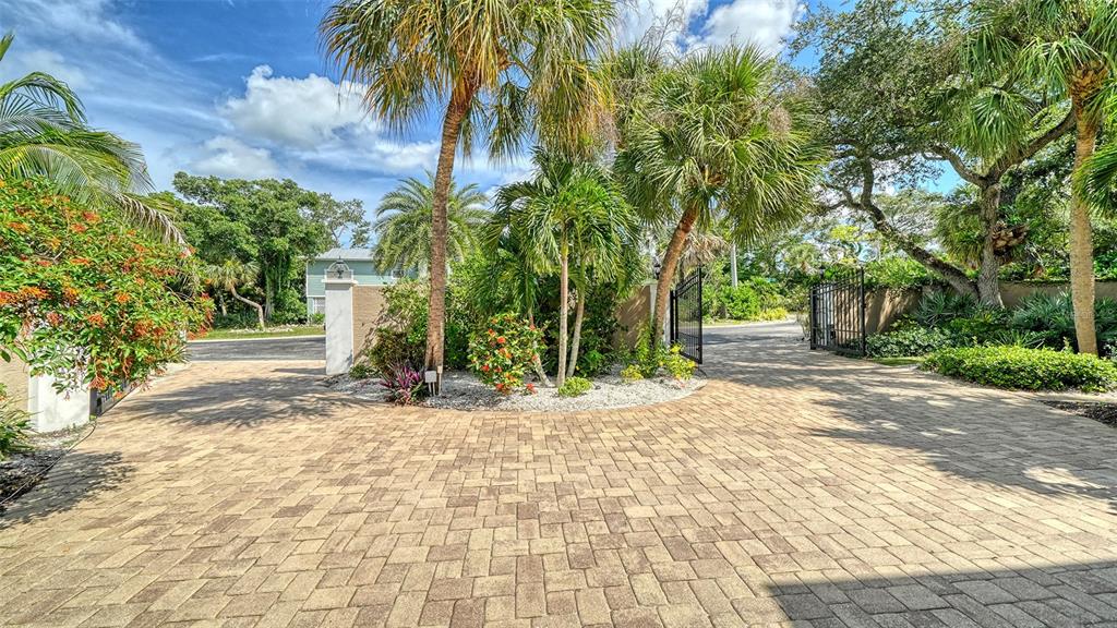 5188 SIESTA WOODS DRIVE, SARASOTA, FL — photo 5 of 30