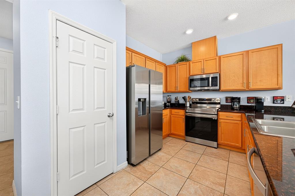5109 KILLARNEY WAY, KISSIMMEE, FL — photo 5 of 29