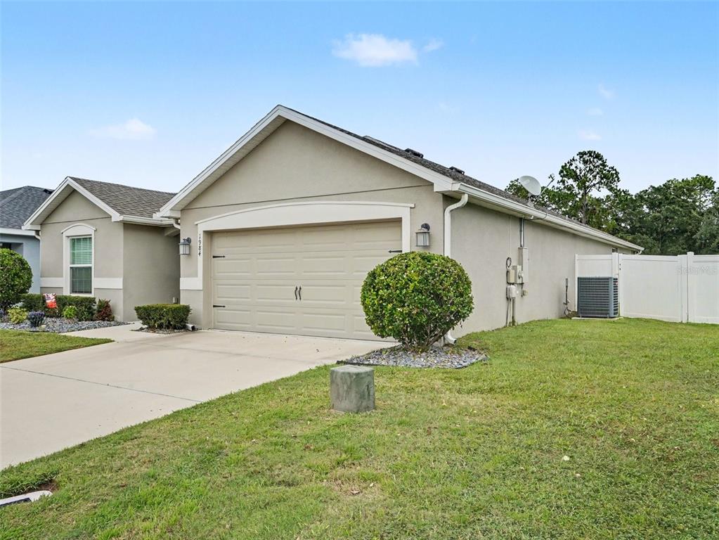 1984 HARVEST LANDING CIRCLE, LAKELAND, FL — photo 2 of 31