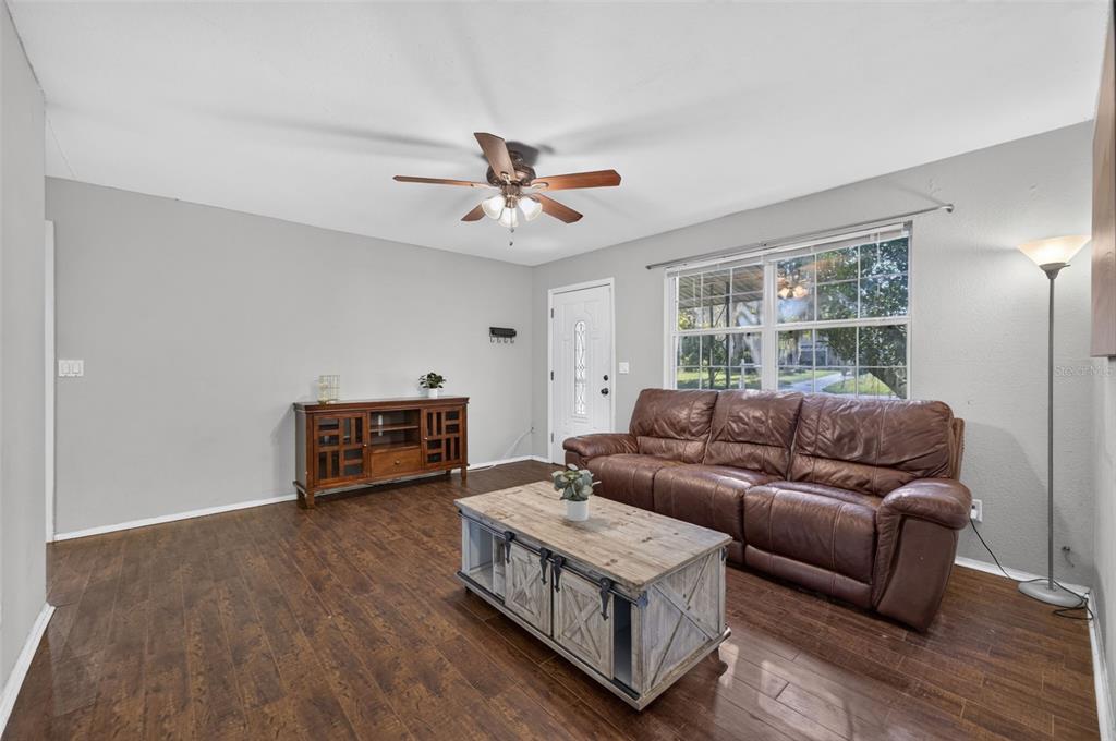 650 S CARPENTER AVENUE, ORANGE CITY, FL — photo 4 of 30