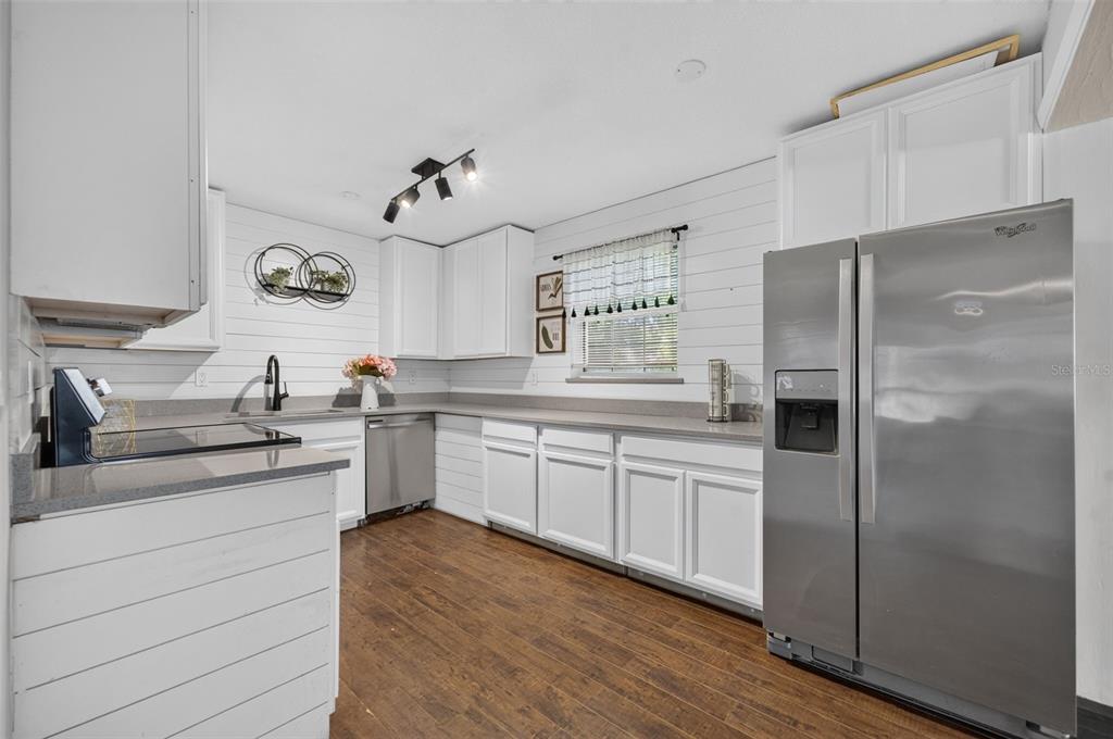 650 S CARPENTER AVENUE, ORANGE CITY, FL — photo 5 of 30