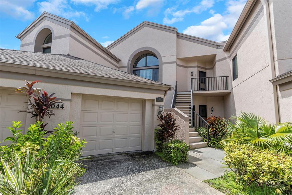 3044 RED OAK COURT UNIT 101