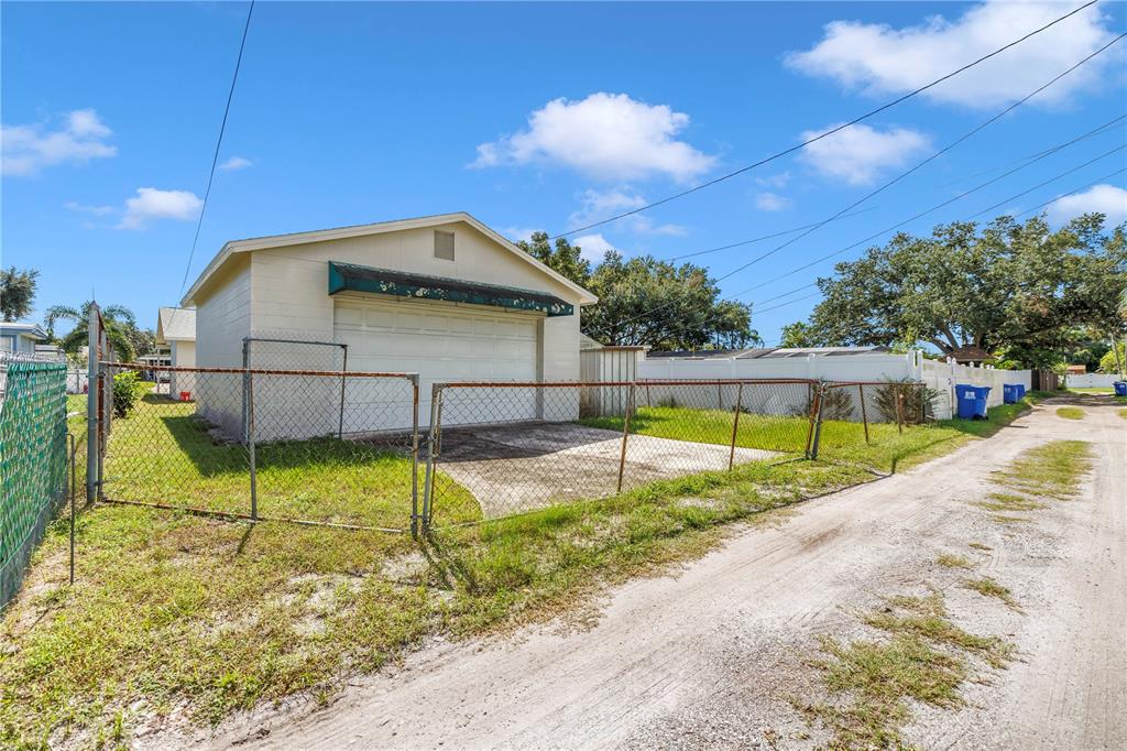 4213 37TH AVENUE N, ST PETERSBURG, FL — photo 2 of 14