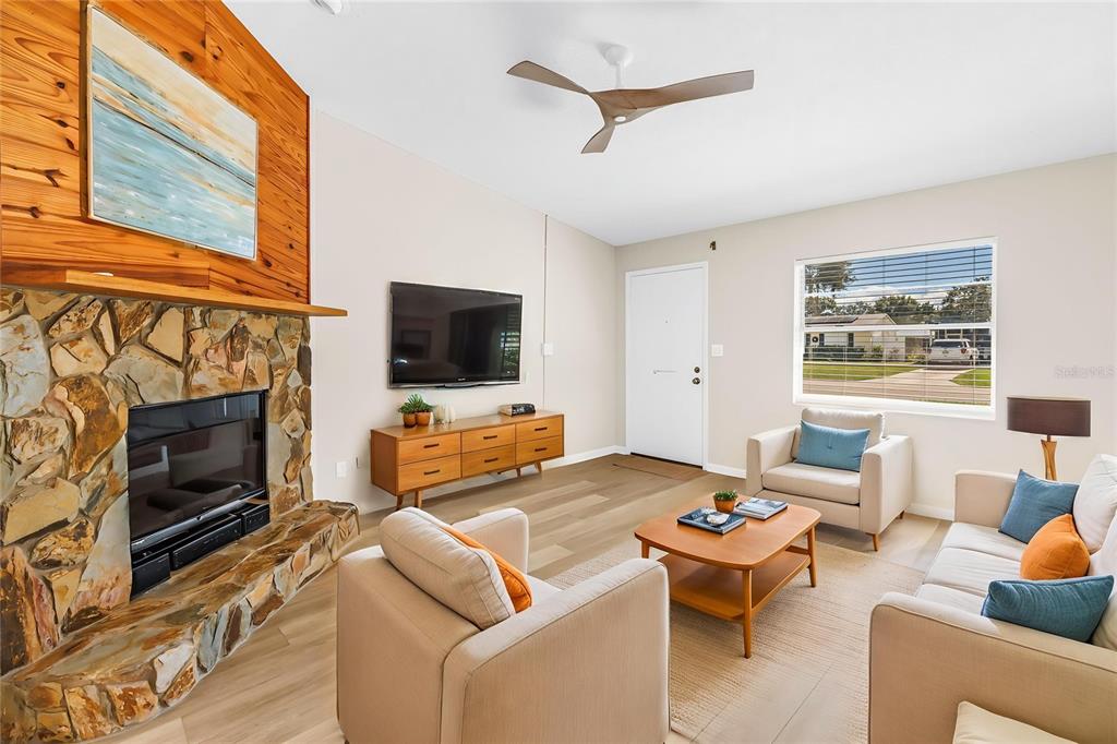 4213 37TH AVENUE N, ST PETERSBURG, FL — photo 3 of 14
