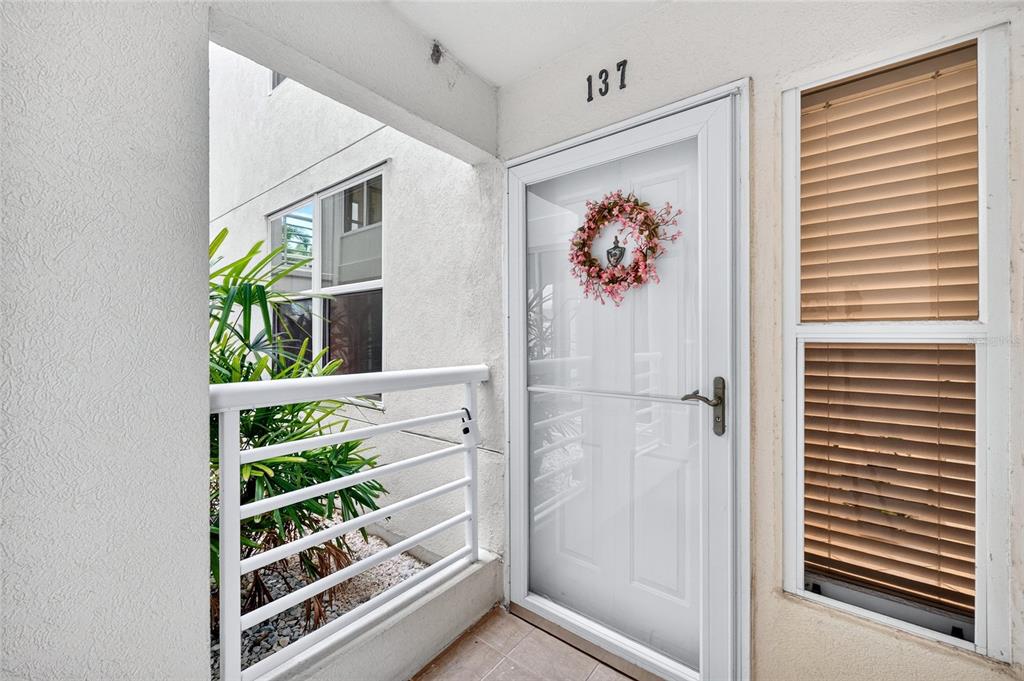 6021 BAHIA DEL MAR CIRCLE UNIT 137, ST PETERSBURG, FL — photo 4 of 30