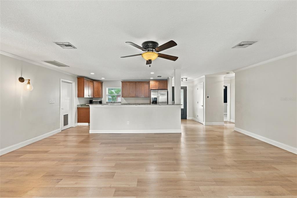 11084 102ND TERRACE, SEMINOLE, FL — photo 5 of 30